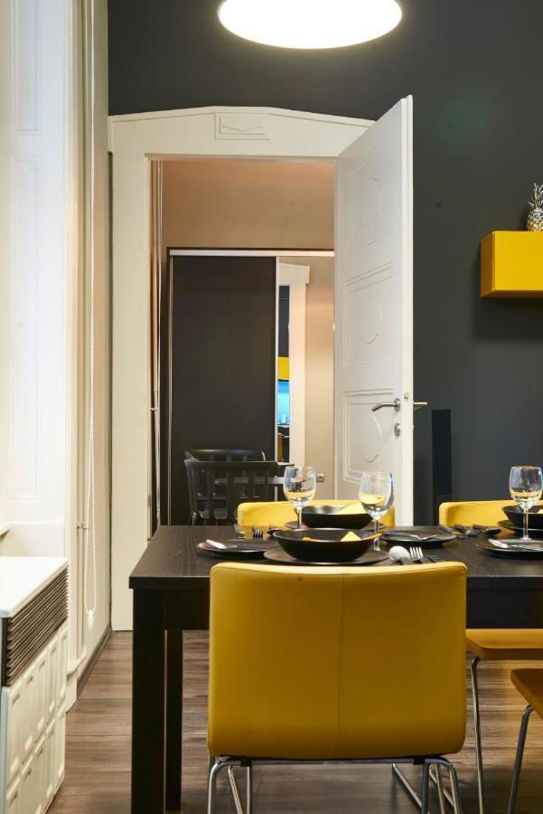 Central Location Yellow-Black Apartment Budapest Eksteriør billede