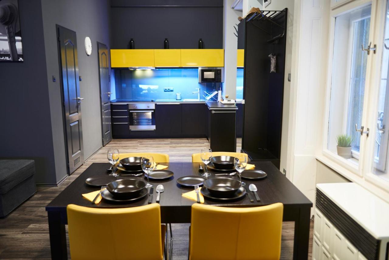 Central Location Yellow-Black Apartment Budapest Eksteriør billede