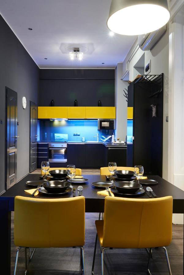 Central Location Yellow-Black Apartment Budapest Eksteriør billede