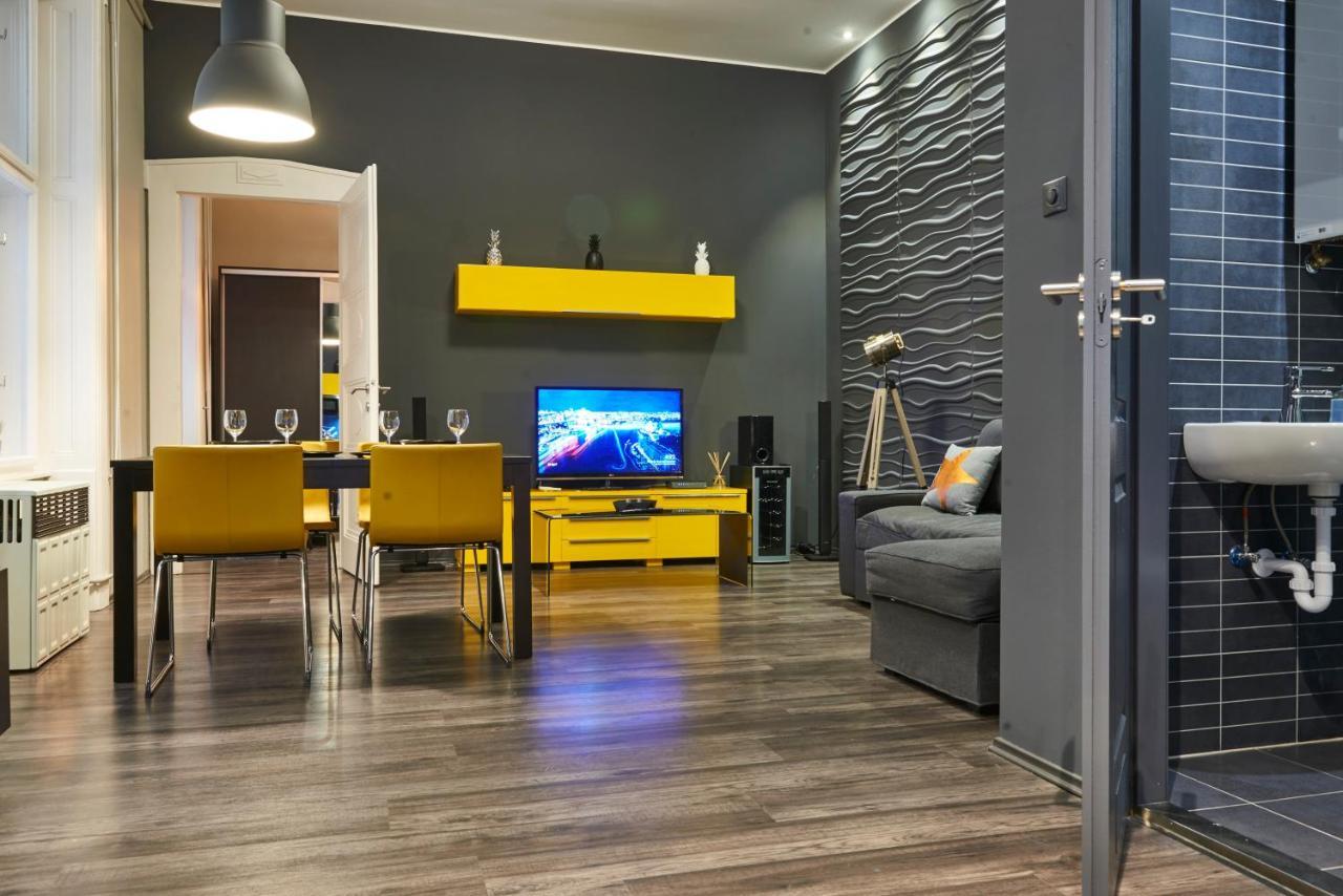 Central Location Yellow-Black Apartment Budapest Eksteriør billede